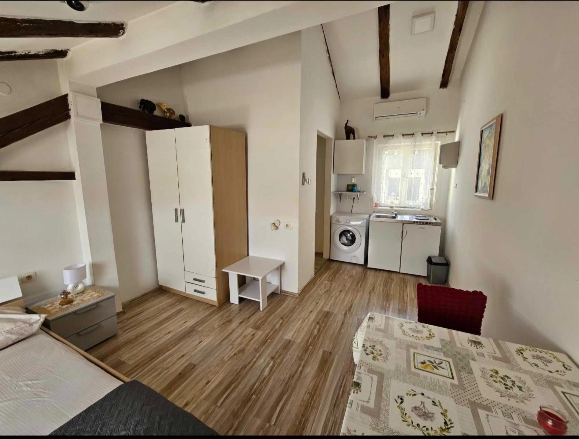 Rooms In Split Exterior photo